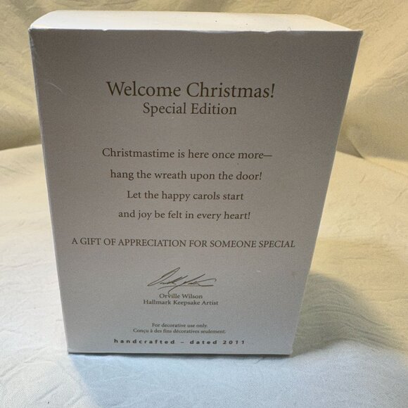 2011 Hallmark Keepsake Welcome Christmas! Special Edition Ornament VIP Repaint - Picture 5 of 6
